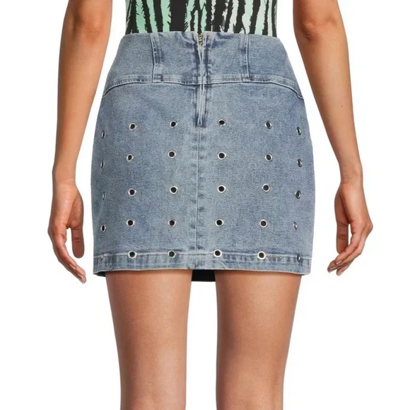 Avec Les Filles Grommet Denim Mini Skirt - Picture 3 of 10